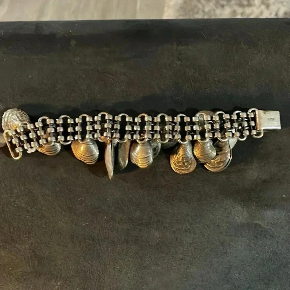 Napier rare 1960 seashell charm braclet - Picture 4 of 5